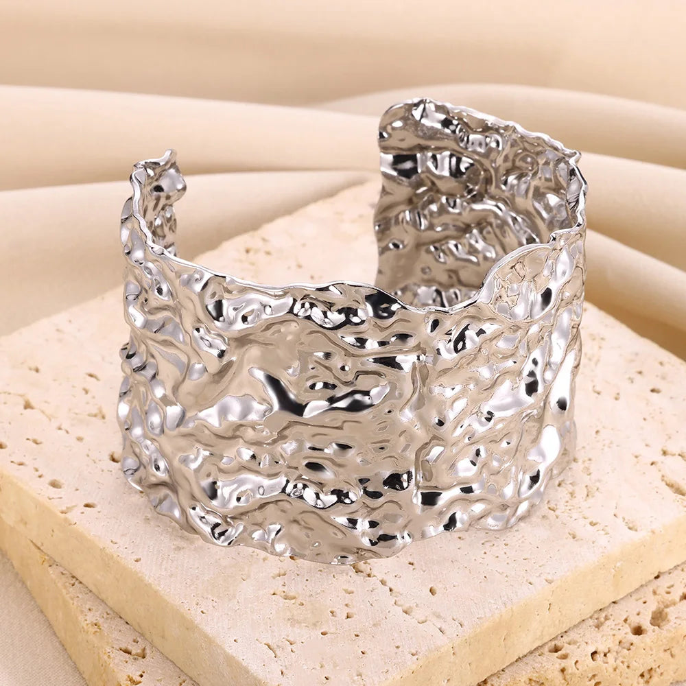 Luxury Vintage Gold Cuff