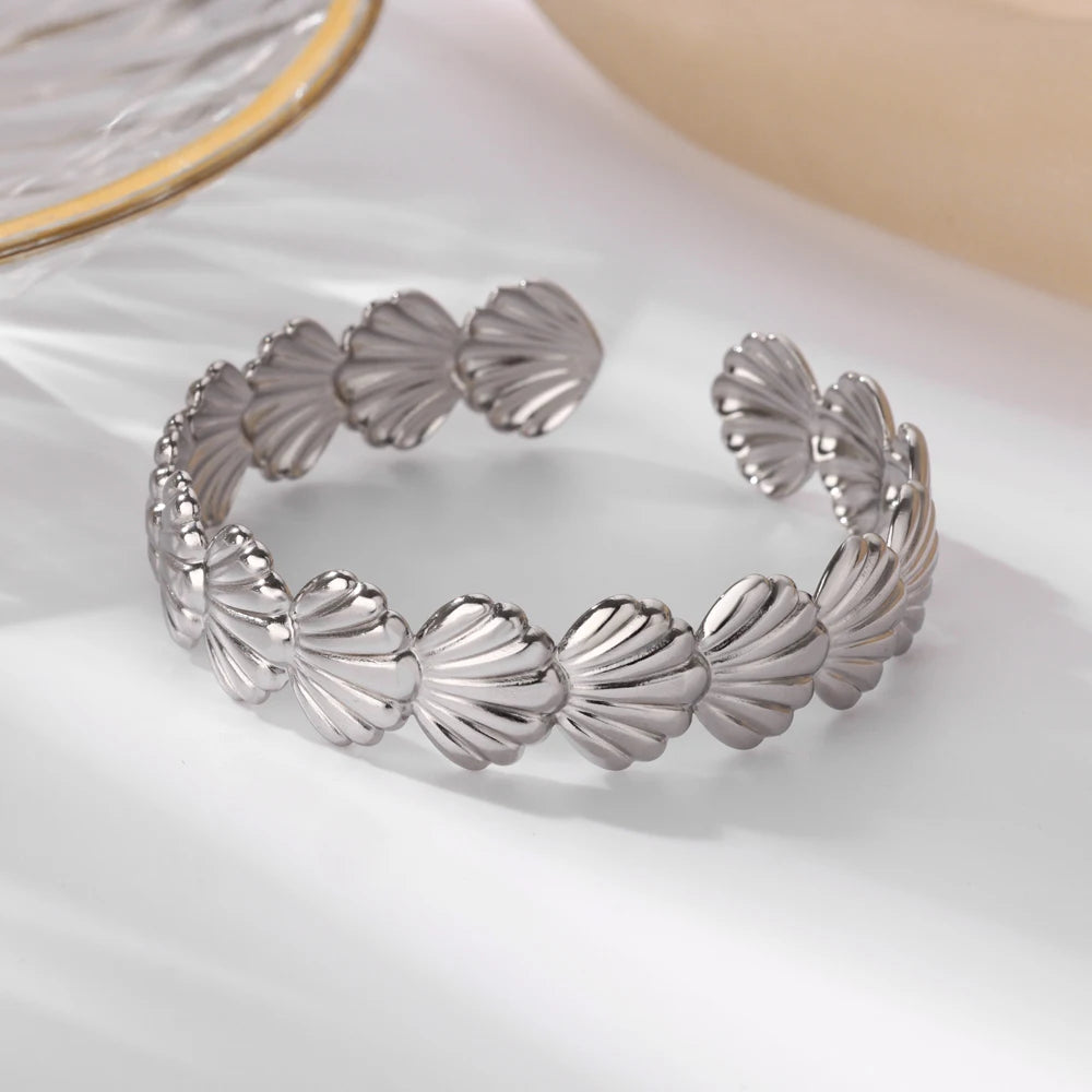 Luxury Vintage Gold Cuff