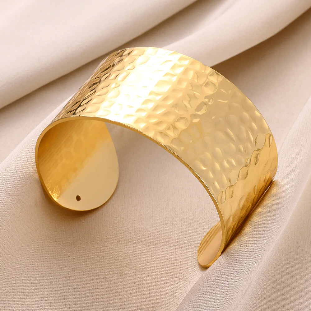Luxury Vintage Gold Cuff