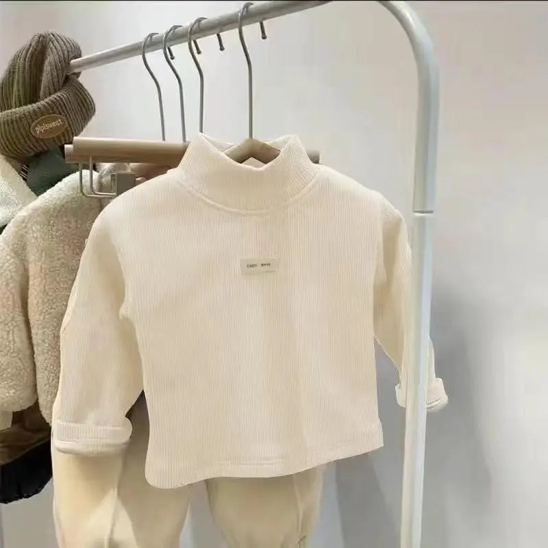MiniMock Neck Tee