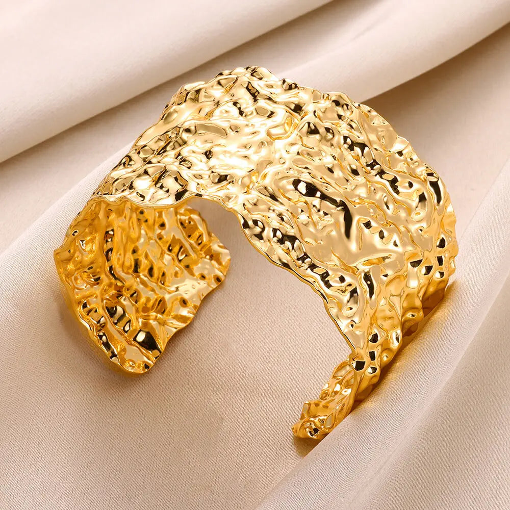 Luxury Vintage Gold Cuff