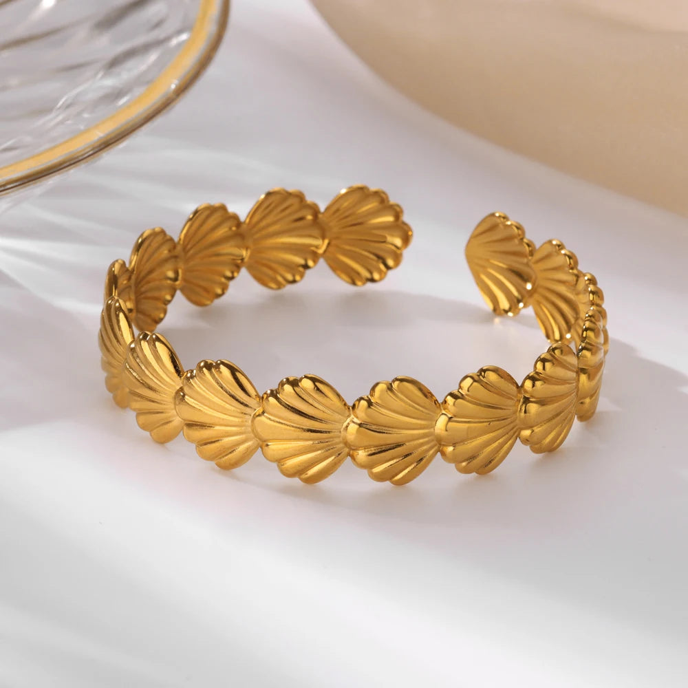 Luxury Vintage Gold Cuff