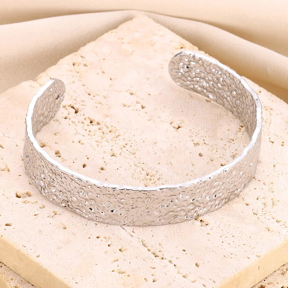 Luxury Vintage Gold Cuff
