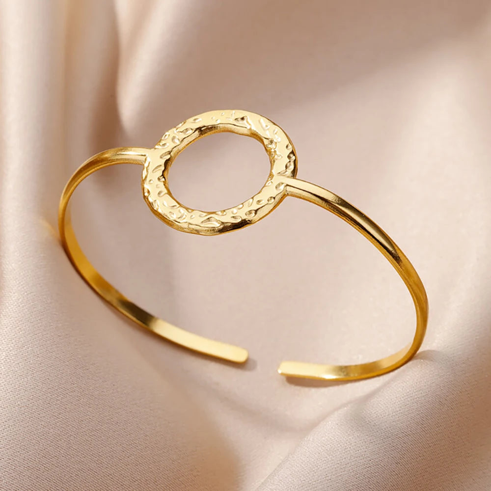 Luxury Vintage Gold Cuff