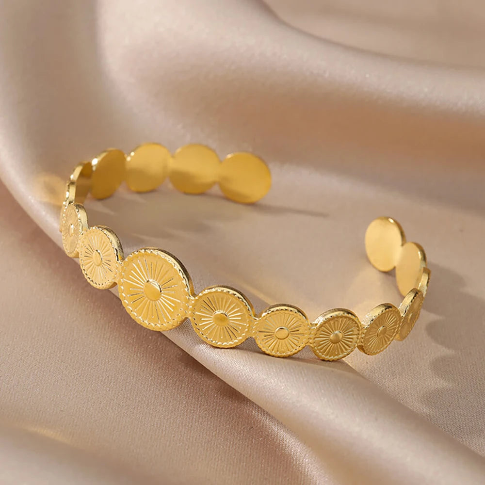 Luxury Vintage Gold Cuff