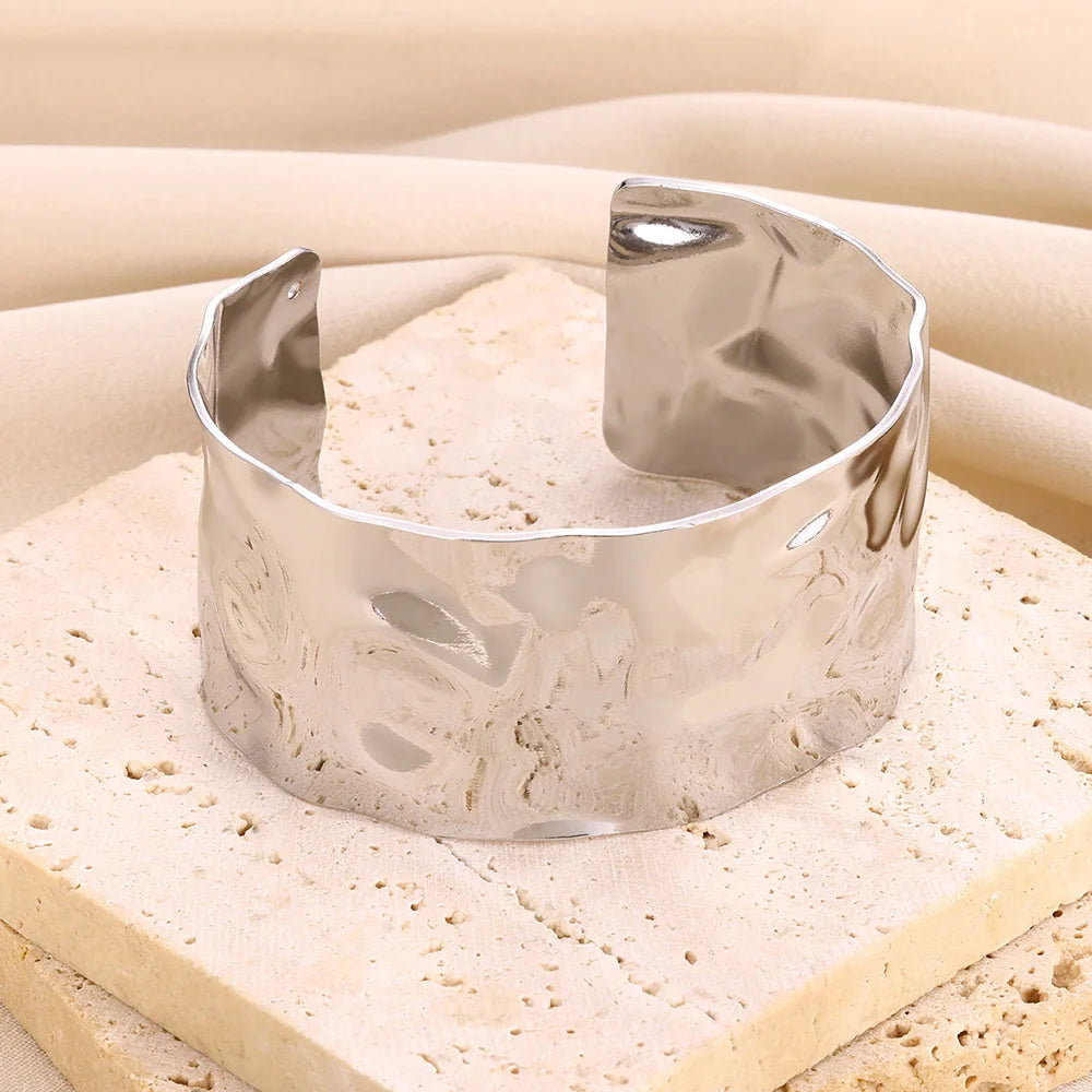 Luxury Vintage Gold Cuff